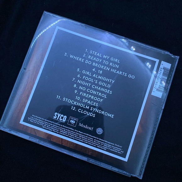 One Direction CD: FOUR - Picture 2 of 3